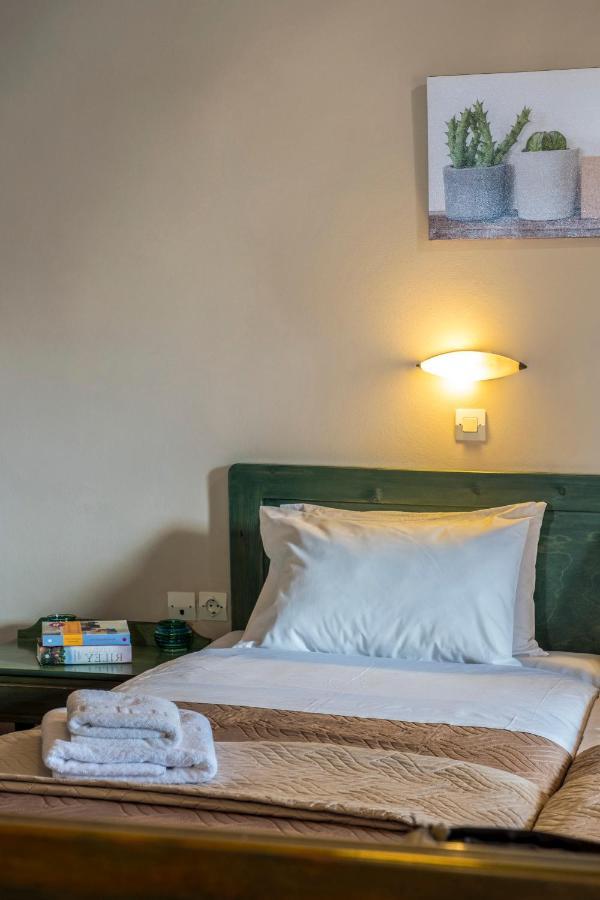 Theos Village 3*