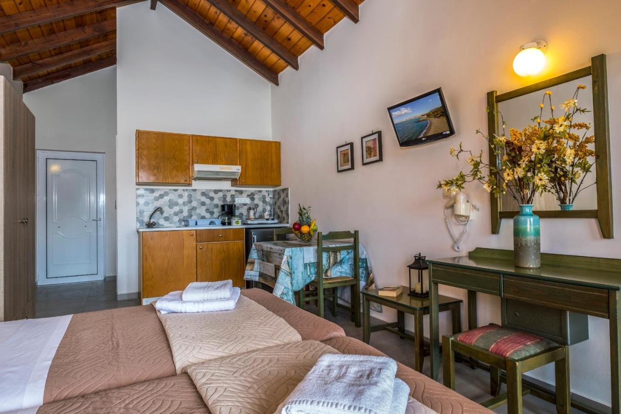 Aparthotel Theos Village 3*