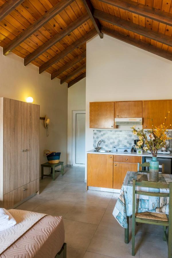 Theos Village 3* Kato Daratso