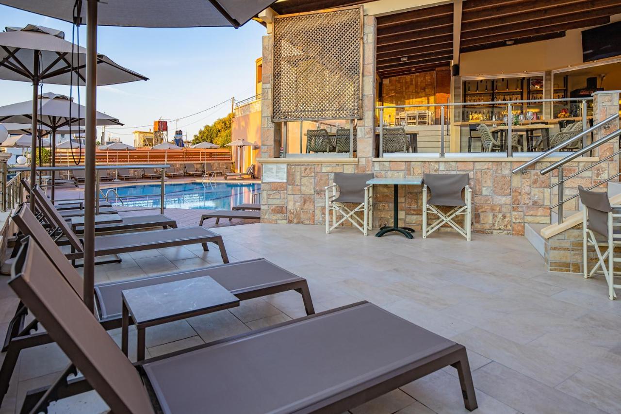 Theos Village Aparthotel 3*