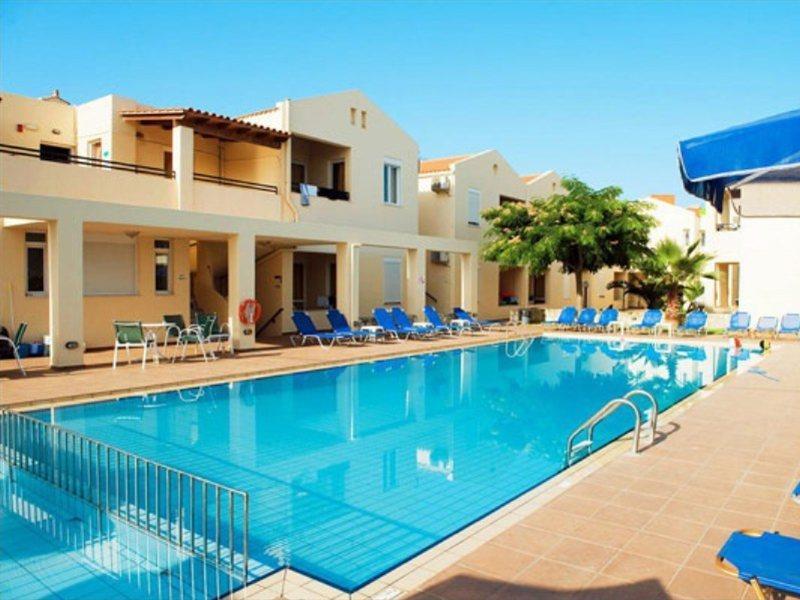 Theos Village Aparthotel Kato Daratso
